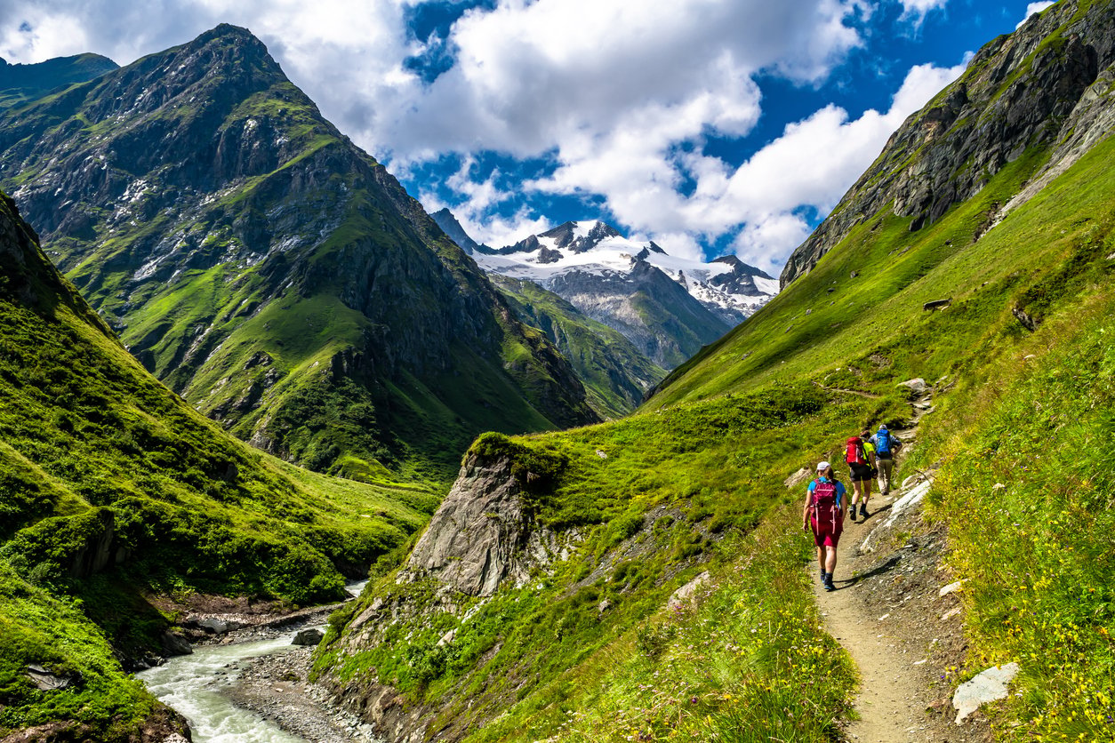 discover tips and advice for choosing the perfect trail accommodation to enhance your hiking experience and ensure a comfortable stay.