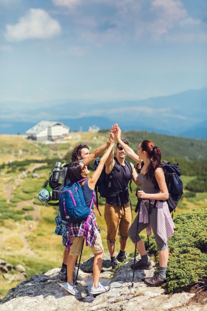 discover the top trail destinations offering unique stays for an unforgettable adventure. explore scenic paths and enjoy one-of-a-kind accommodations that enhance your outdoor experience.