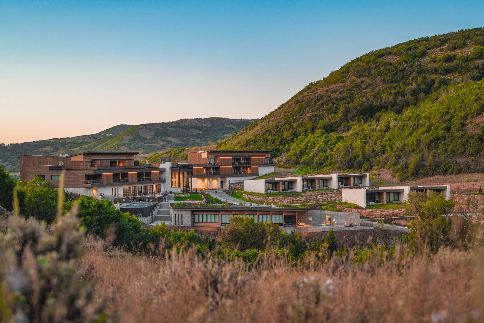 discover the best trail stays perfect for nature lovers seeking adventure and tranquility. explore scenic routes and cozy accommodations surrounded by nature.